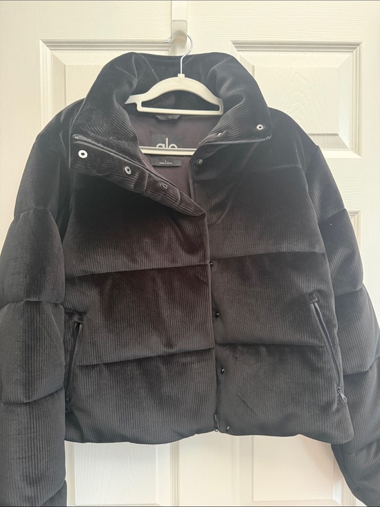 ALO Yoga Jackets & Blazers - ALO Yoga Black Corduroy Cropped Puffer Jacket